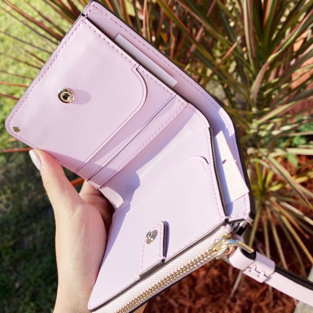 NWT💞Kate Spade Wallet - Picture 3 of 5
